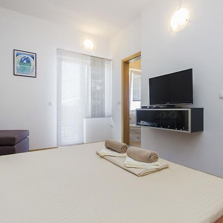 Apartments Zoran Pirovac Kültér fotó