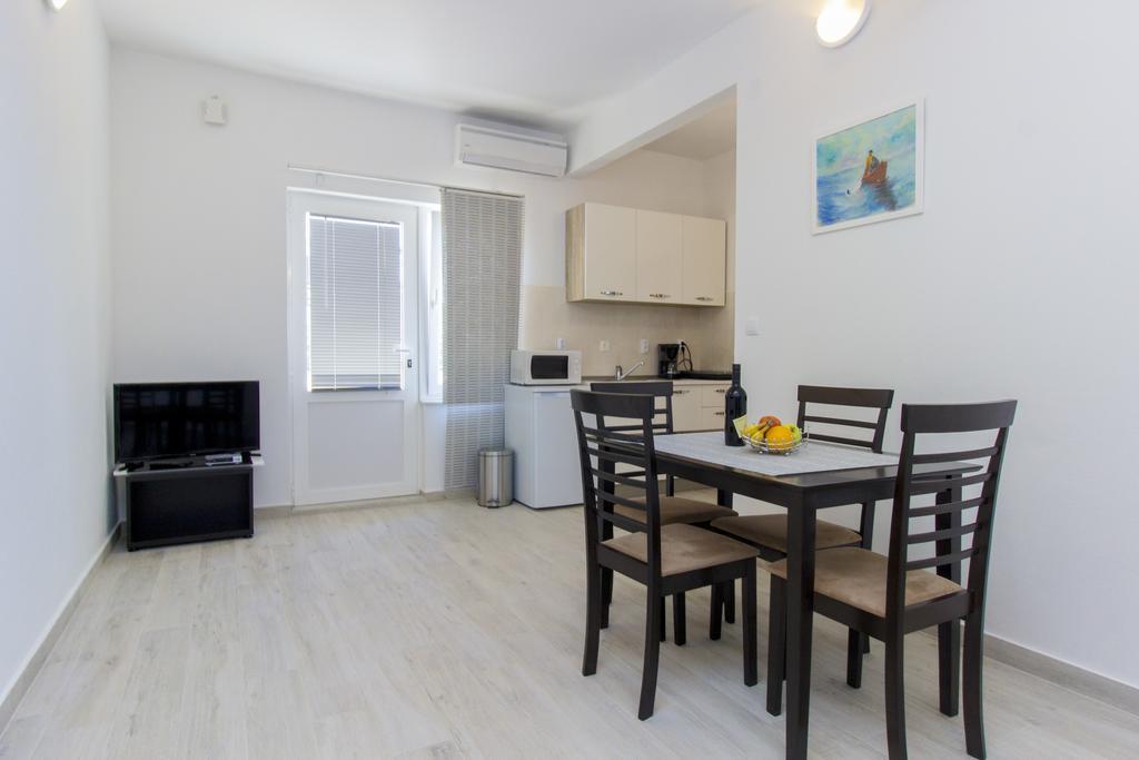 Apartments Zoran Pirovac Kültér fotó