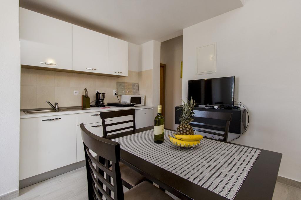 Apartments Zoran Pirovac Kültér fotó