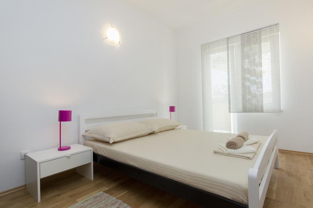Apartments Zoran Pirovac Kültér fotó