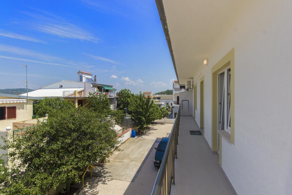 Apartments Zoran Pirovac Kültér fotó