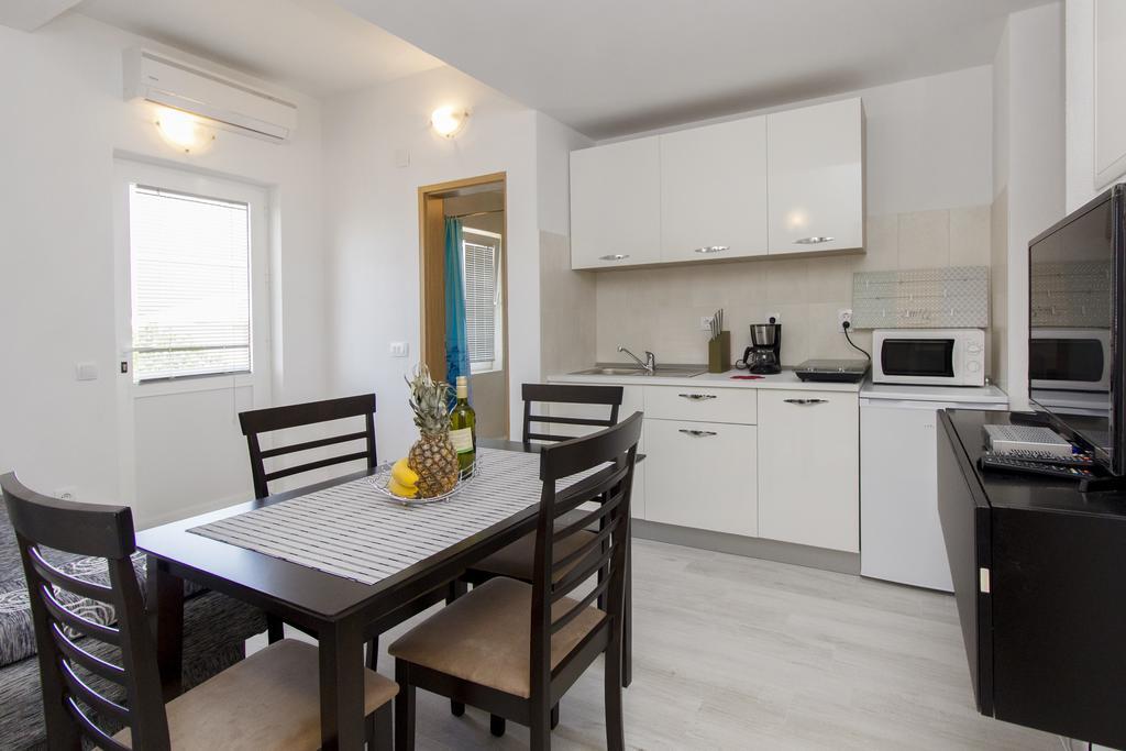 Apartments Zoran Pirovac Kültér fotó
