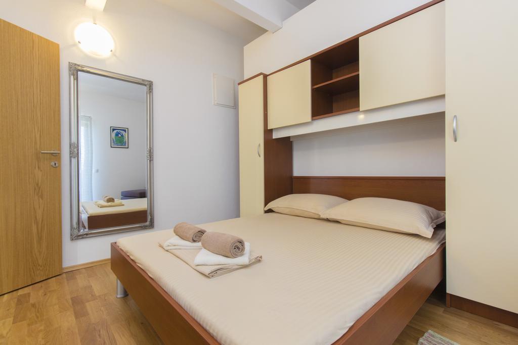 Apartments Zoran Pirovac Kültér fotó