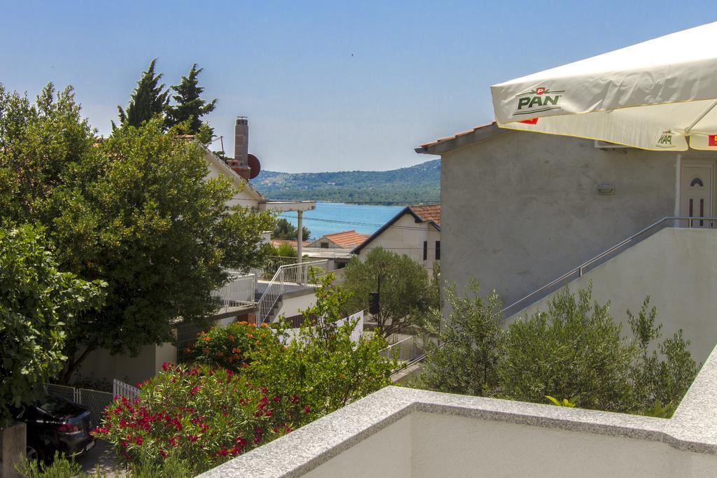 Apartments Zoran Pirovac Kültér fotó