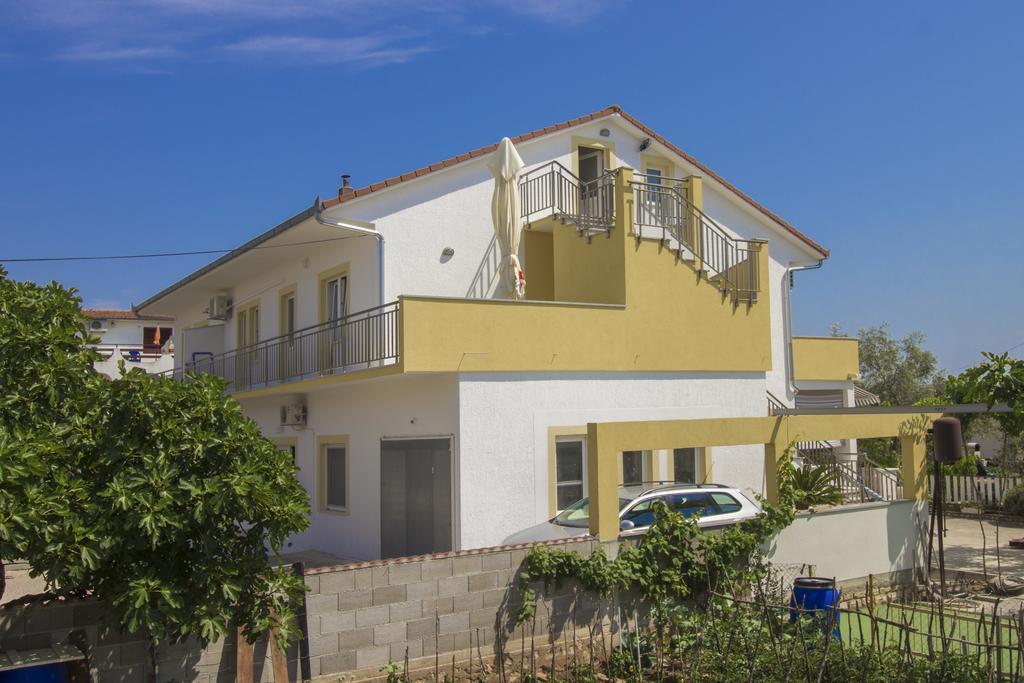 Apartments Zoran Pirovac Kültér fotó